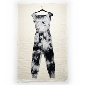 Tie-Dye Cap-Sleeve Jumpsuit in Black and White